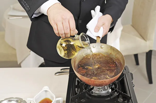 Que signifie le terme de cuisine « déglacer » en cuisine