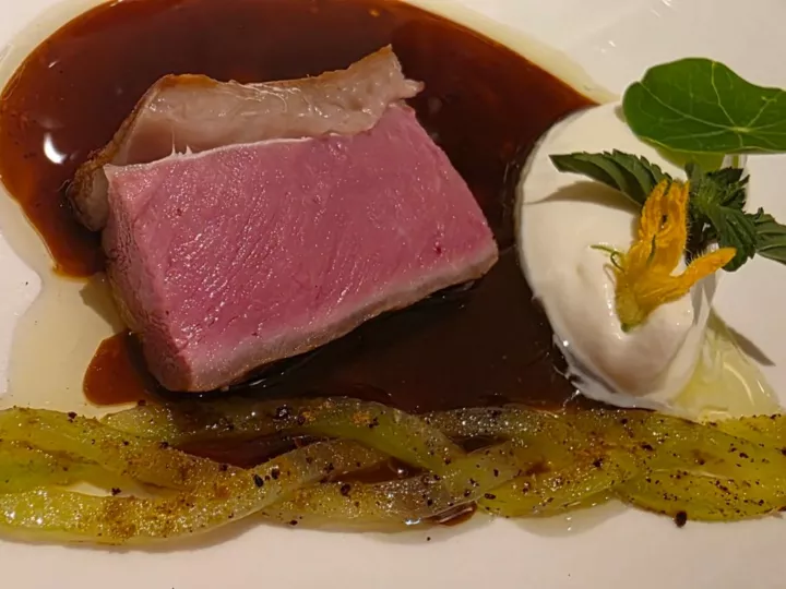 Agneau rosé, sauce brune et purée, restaurant Étude à Aix-en-Provence