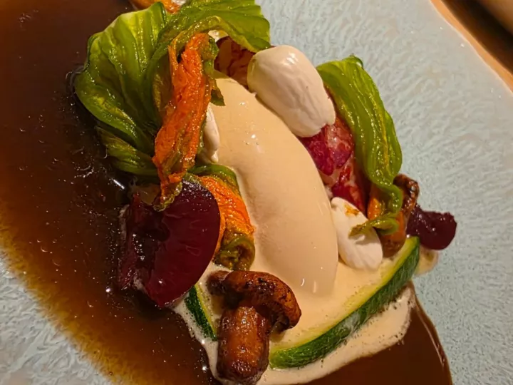 Champignons, betterave et crème, restaurant Étude à Aix-en-Provence