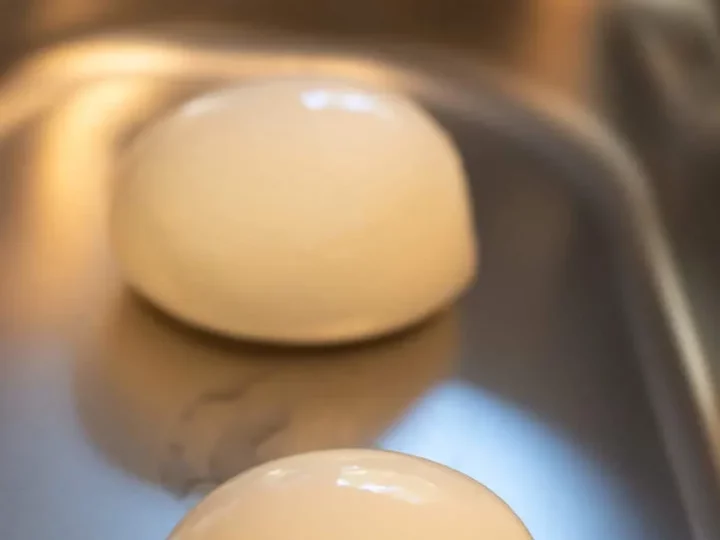 Oeufs mollets panés et bouillon oriental aux champignons — photo 8