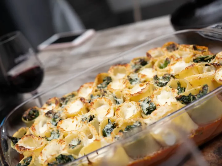 Paccheri à la saucisse italienne crème de gorgonzola et épinards — photo 12