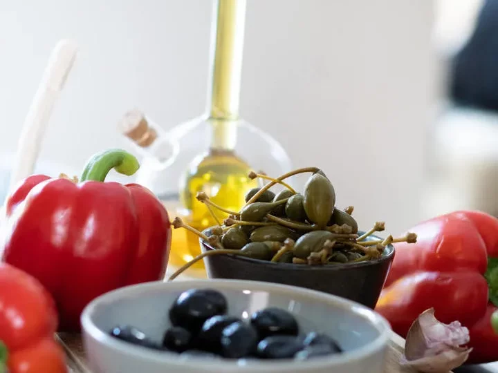 Peperoni in padella con olive e capperi — photo 8
