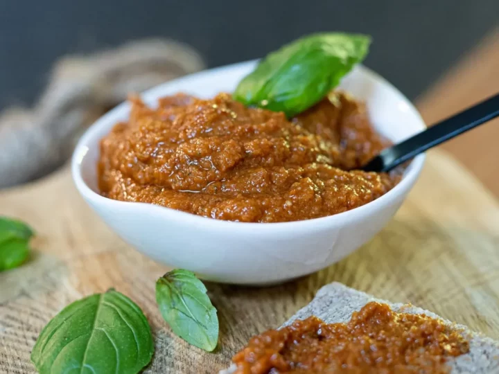 Pesto rosso maison