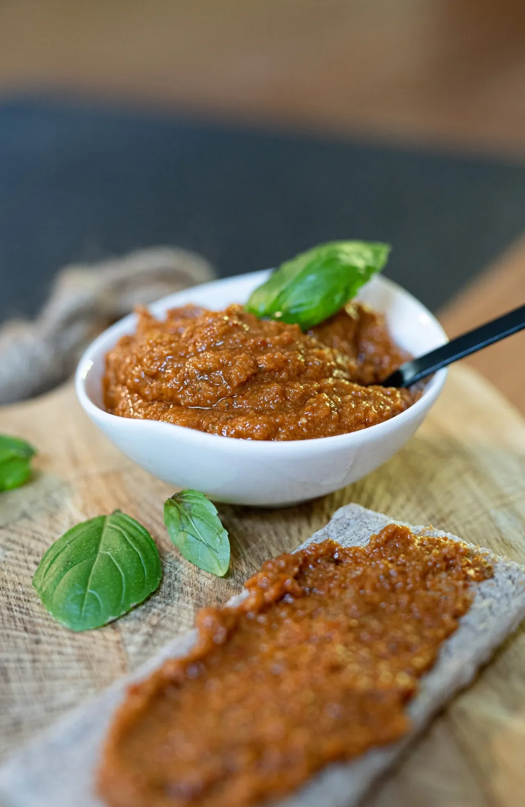 Pesto rosso maison