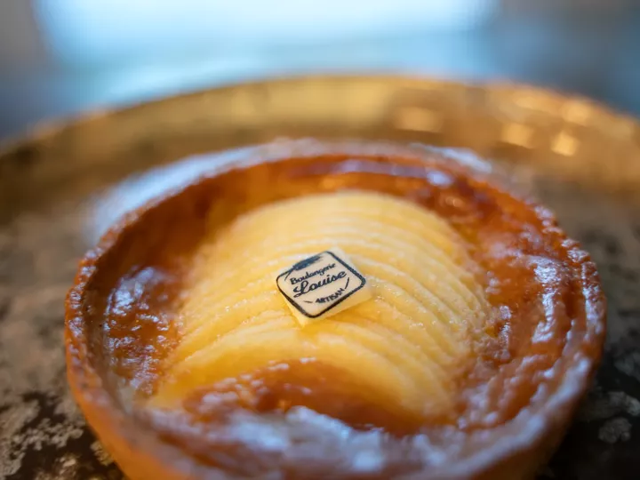 Tartelette normande aux pommes de la Boulangerie Louise à Gozée